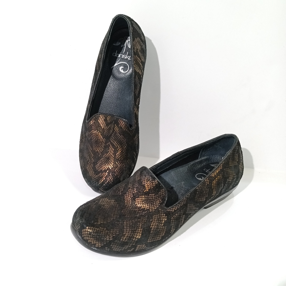 dansko olivia loafer